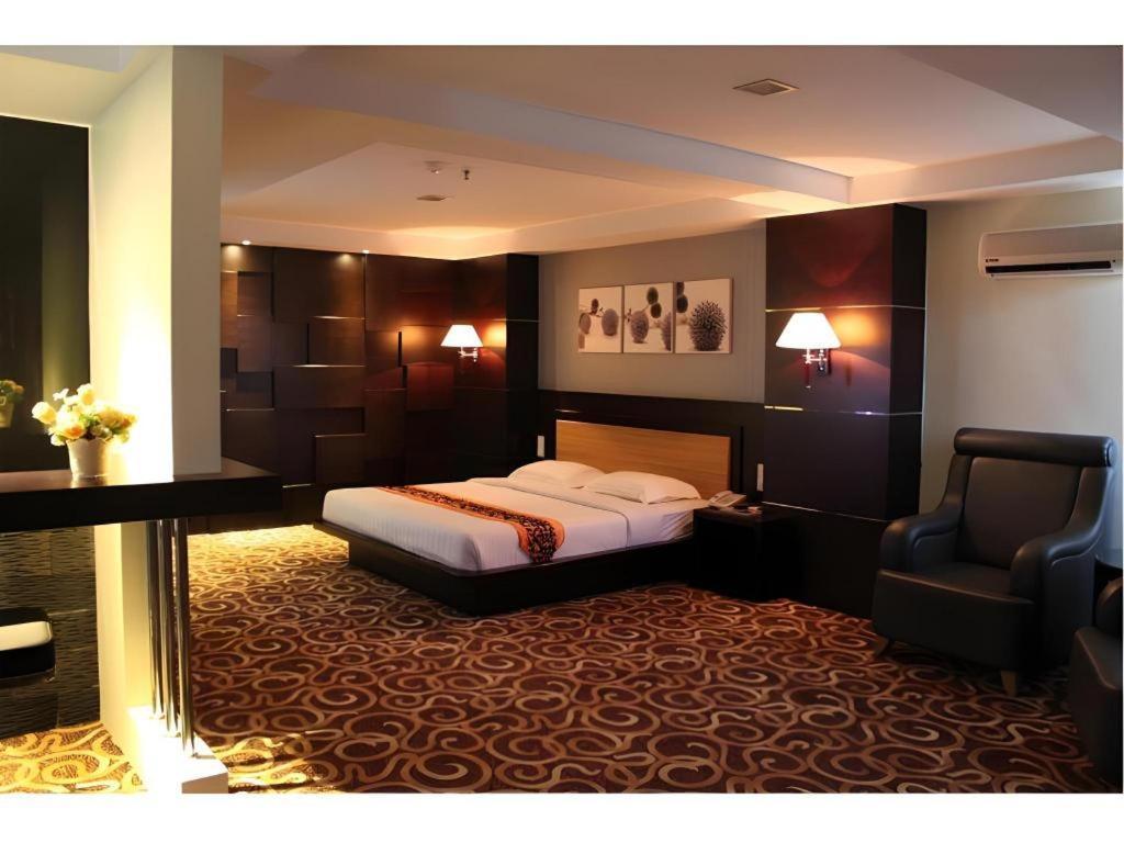 89 Hotel Batam Nagoya Exterior photo